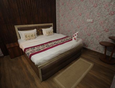 Nature Nest Hotels & Resorts – Luxury Stay Near Indore